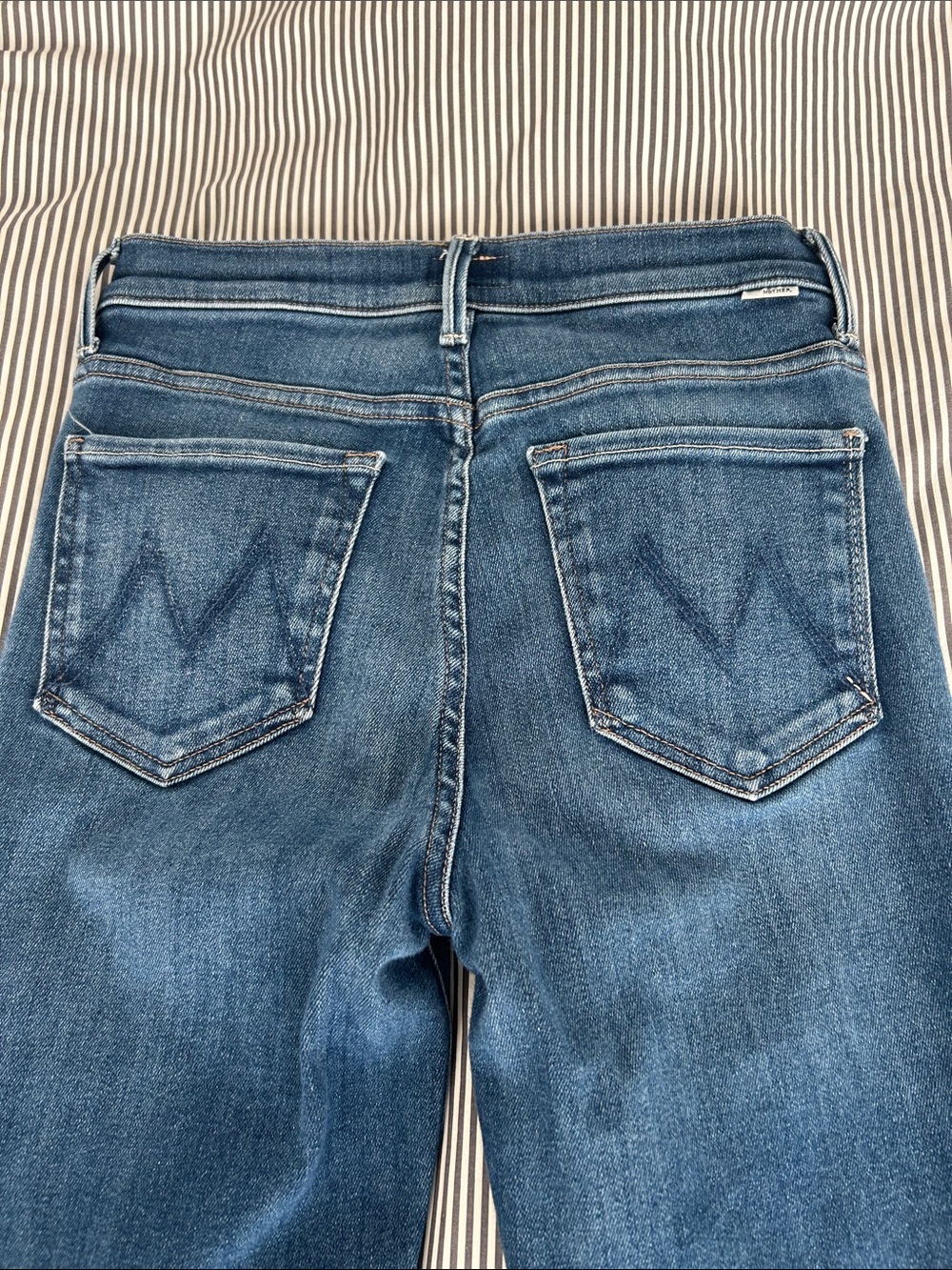 MOTHER The Runway Indigo Flare Wide-Leg Jeans - Picture 5 of 7